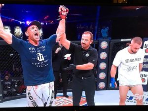 Rafael Lovato stays unbeaten vs. Chris Honeycutt in Bellator 189