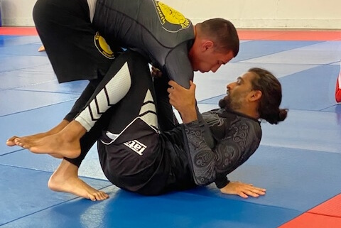 Dictating pace and first contact in BJJ