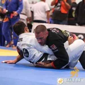 Stay tight and smash in BJJ